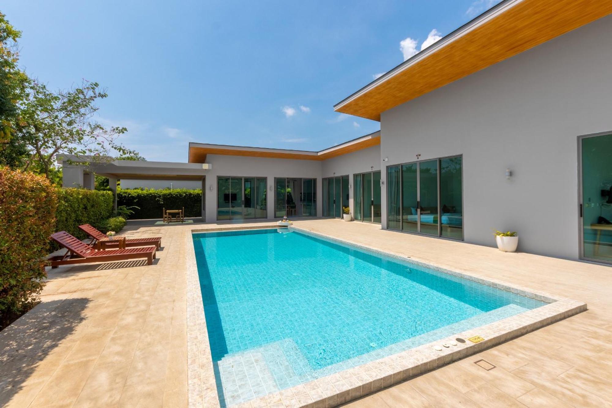 Andaman Seaview Luxury Pool Villa Phuket Ban Kata Exterior foto